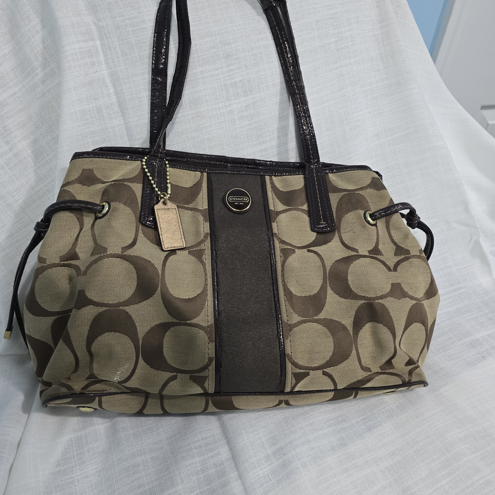 Genuine Coach Signature Carryall. pre-oened.